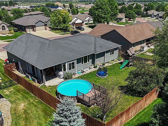 2nd image of 1905 W River Bluff Dr