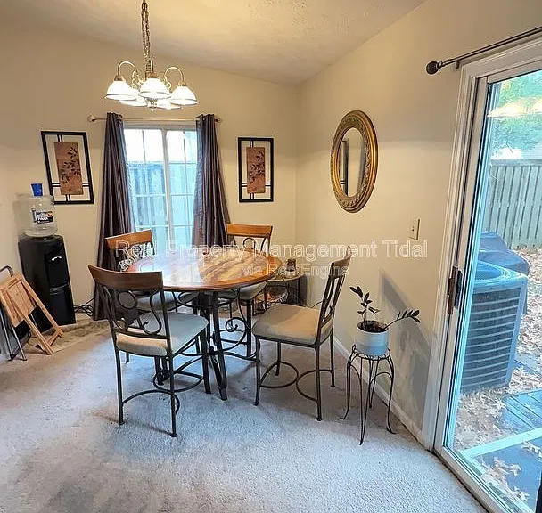 467 Springmont Ct — Photo 7
