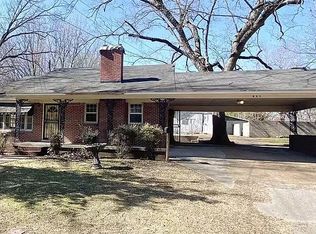 708 S Lexington St, Trenton, TN 38382