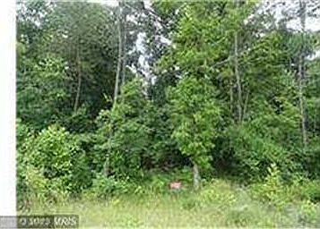 1st image of 10910 Oakcrest Cir