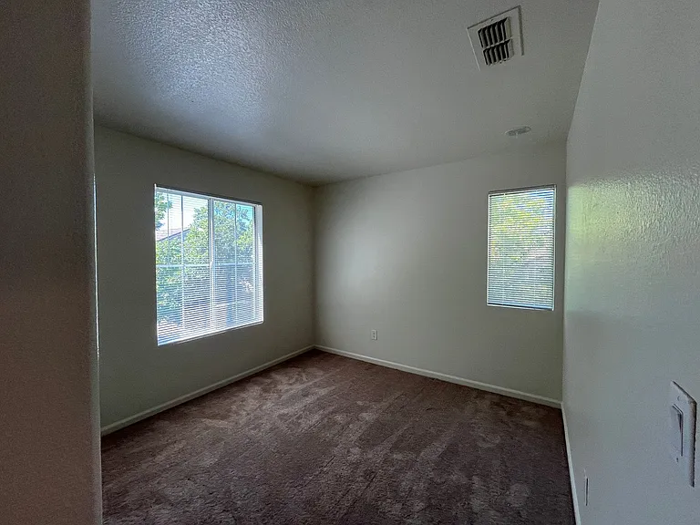 2821 Babson Dr — Photo 10