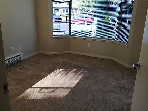 5th image of 400 Wheeler St S APT 104