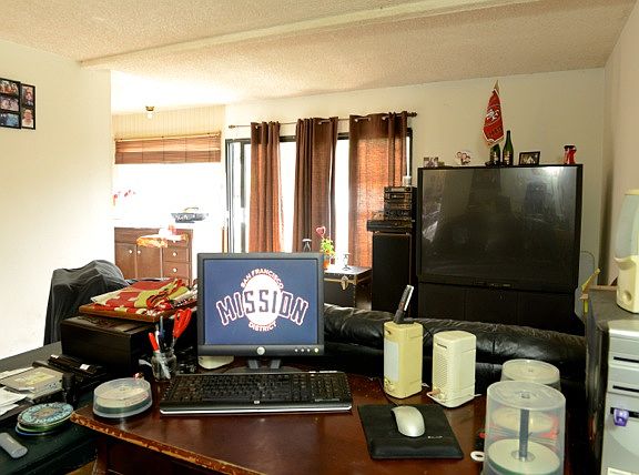 3rd image of 3849 Kent Way