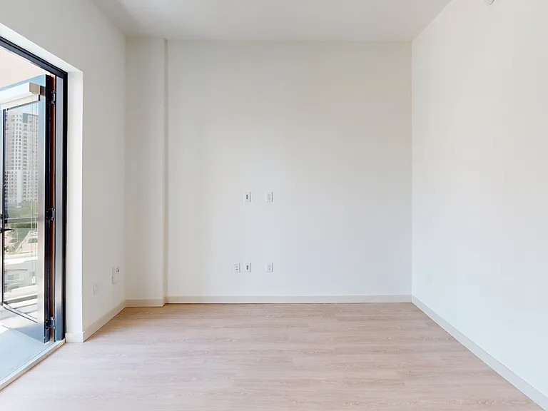 101 N Meridian — Photo 86