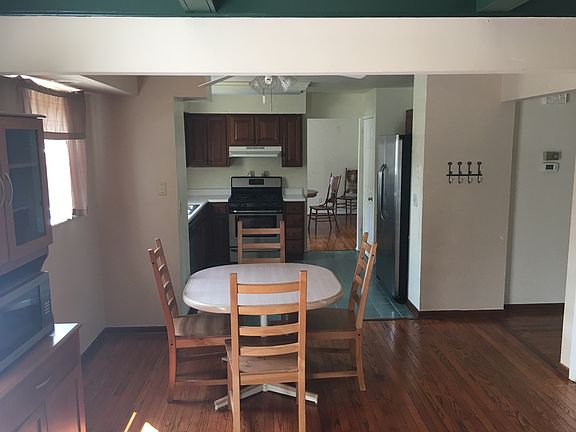 5th image of 218 Yorkwood Ln