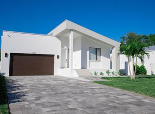 3153 Karen Dr, Naples, FL 34112