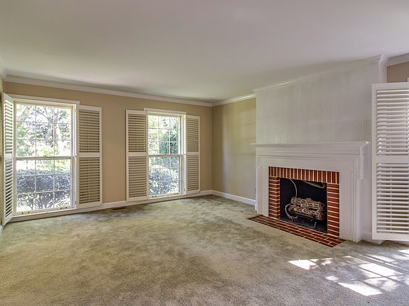 5th image of 1501 Hillsboro Rd