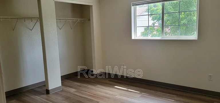 715 SW Laurel St — Photo 23
