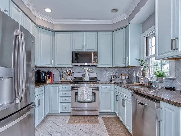 2272 S Garfield St — Photo 16