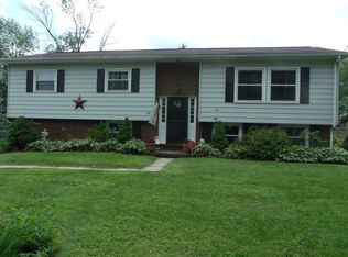527 S Dartmouth Ln, Altoona, PA 16602