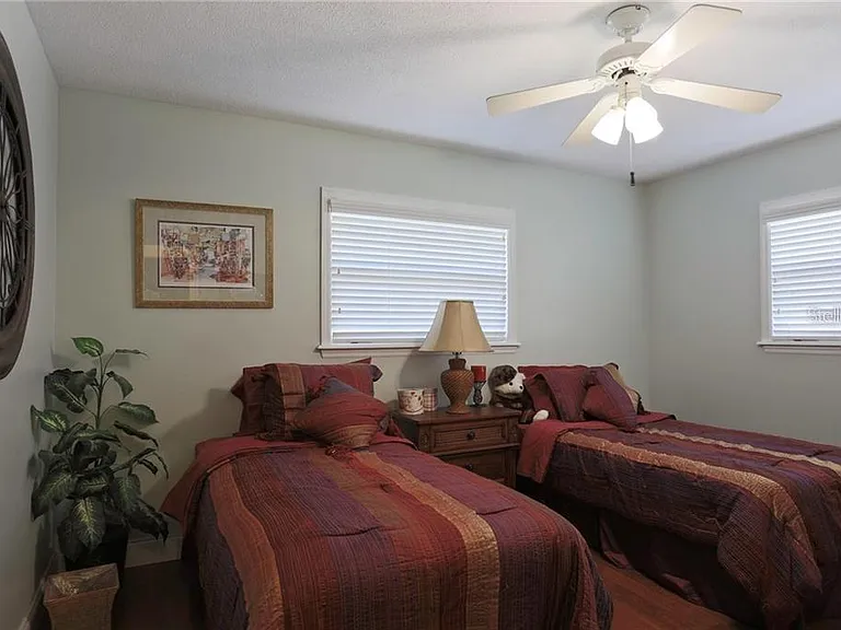 2929 Mayflower St — Photo 16