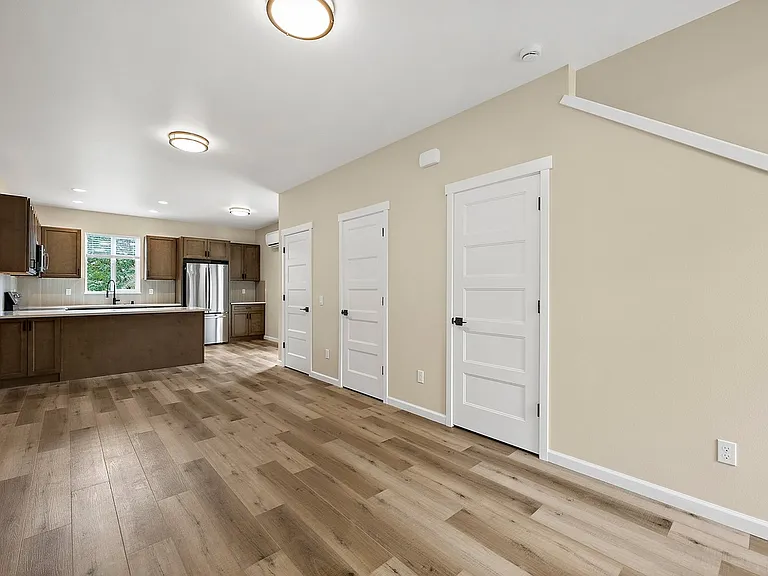 8511 Woodlawn Ave SW — Photo 7