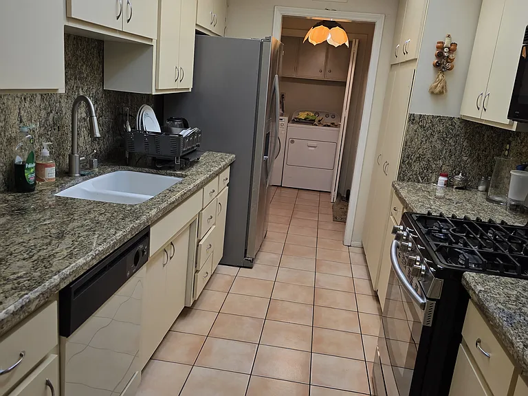 1739 Federal Ave #104 — Photo 8