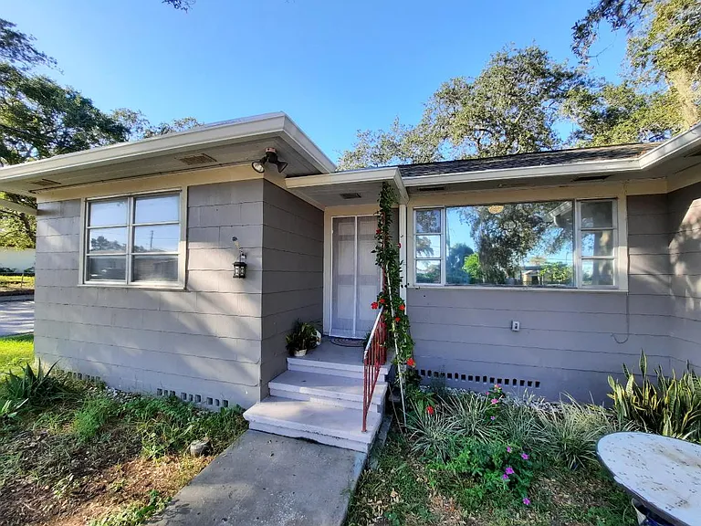 1244 Grove St — Photo 8