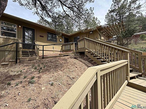 2nd image of 125 Chaparral Dr