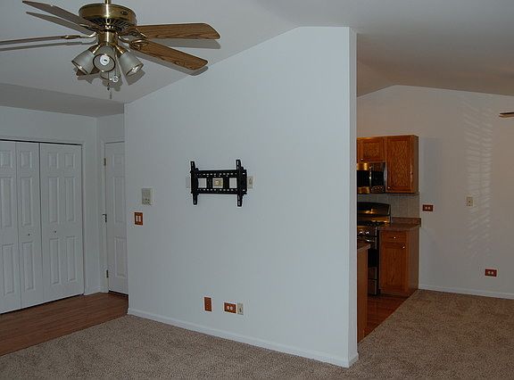 4th image of 1185 N Village Dr Unit 4