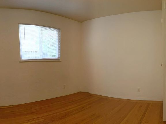 4th image of 141 Santa Clara Ave #B