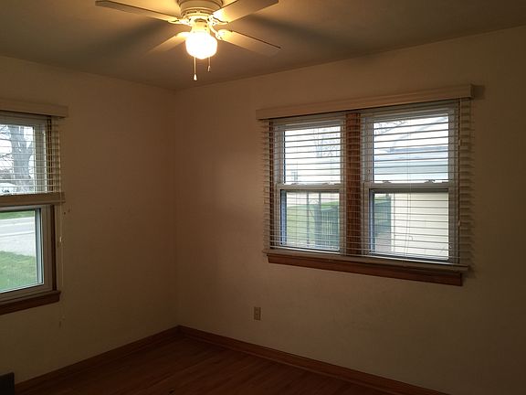 3rd image of 608 Park St