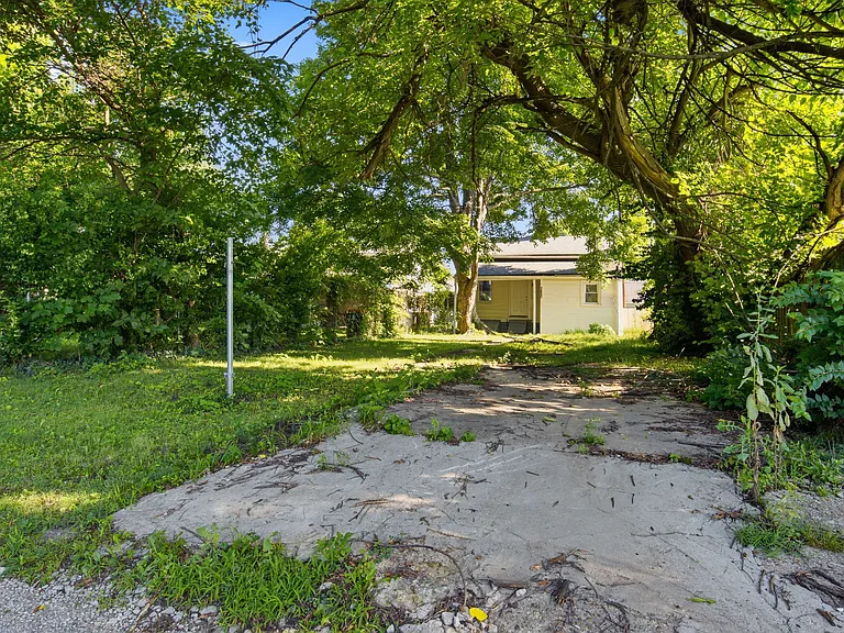 3420 W Jefferson St — Photo 19