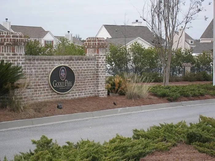 3 bed, 1253 sqft, $1,995 — Photo 3