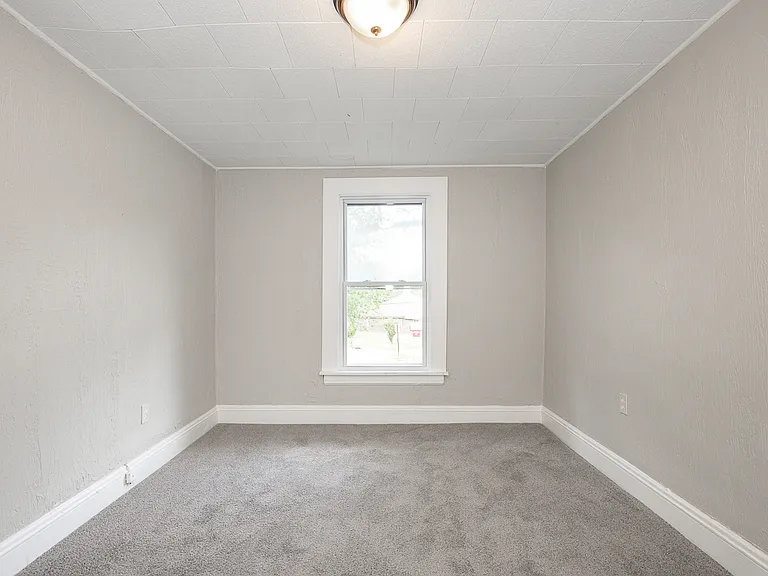 1255 Superior Ave — Photo 21