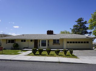 345 N Gilmore St, Heppner, OR 97836