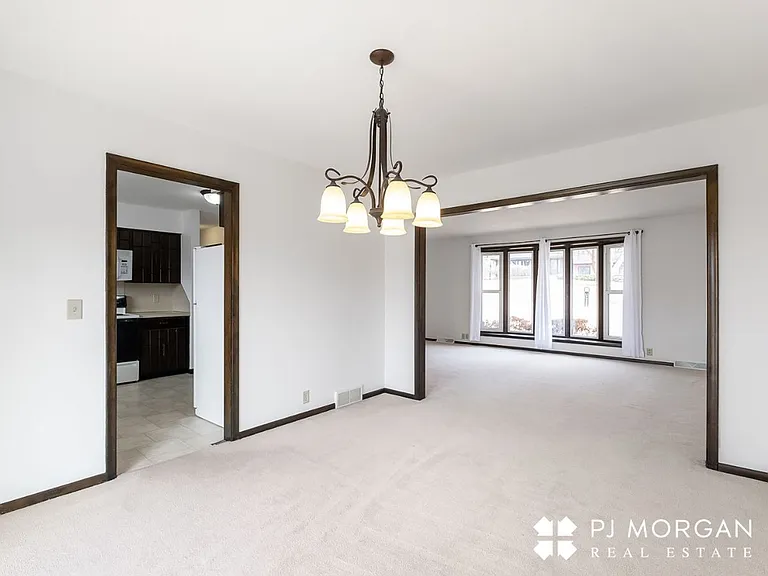 1312 S 118th St — Photo 24