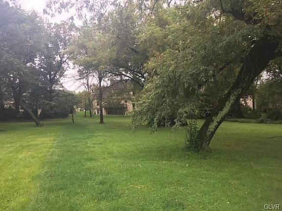3rd image of 5605 Grace Ave