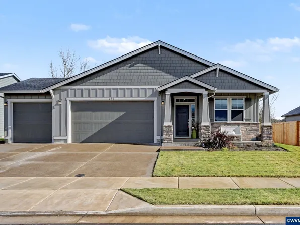 215 Walnut St, Mount Angel, OR 97362