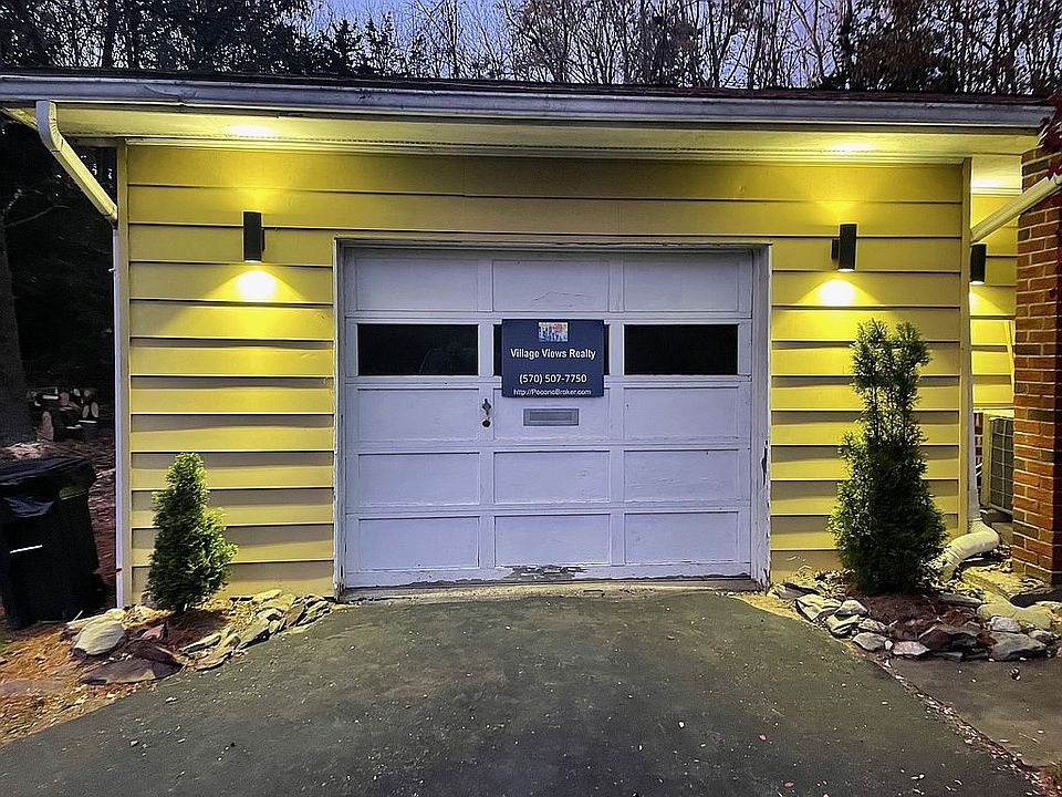 2nd image of 2196 W Main St