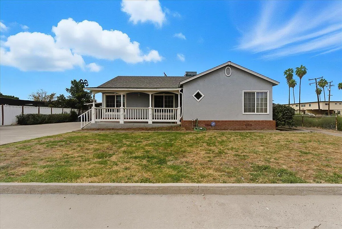 650 S 11th Avenue photo 1