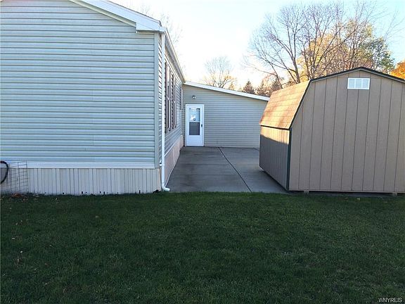 4th image of 13 Burgundy Cir