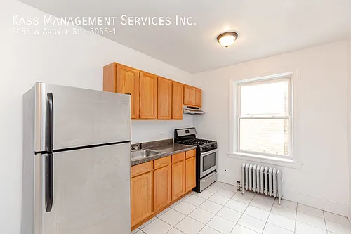 3055 W Argyle St #1 Photo 1