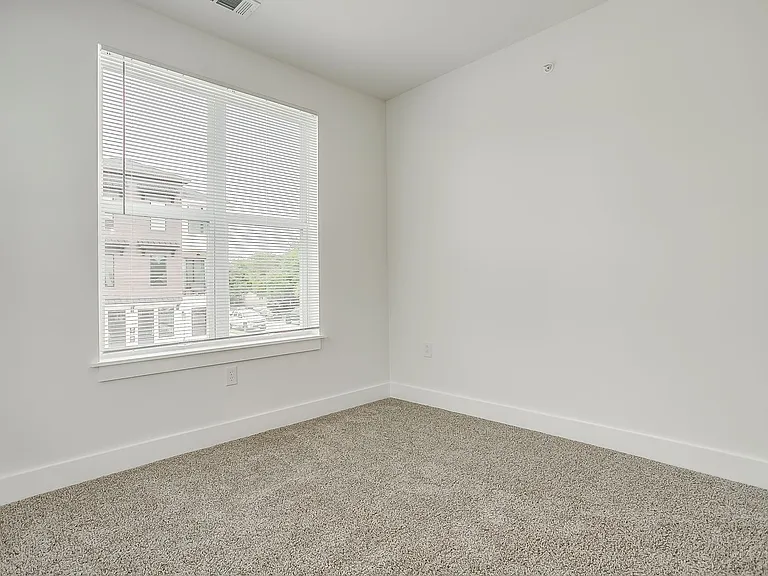 3144 Forest Park Blvd — Photo 38