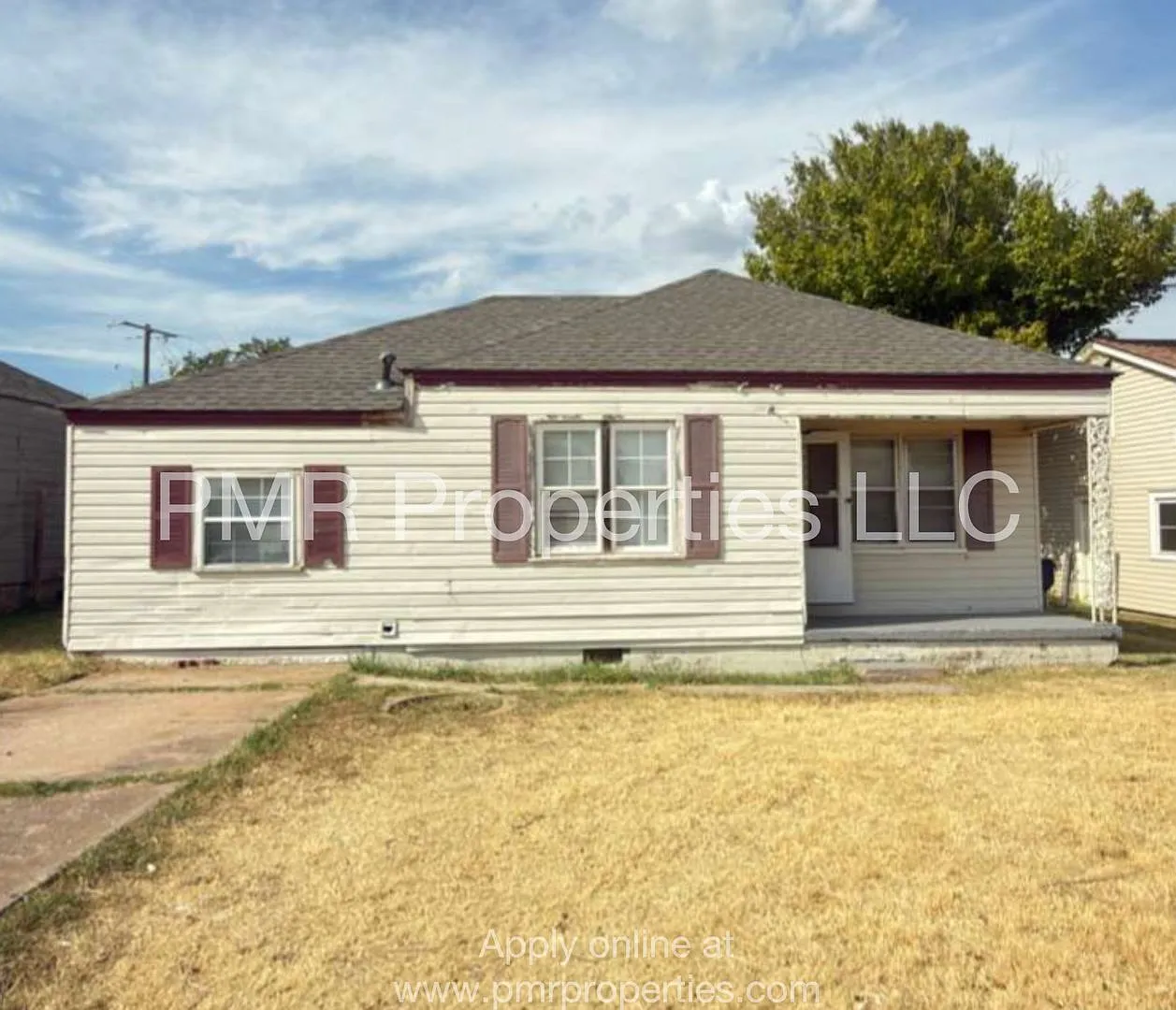 3 Bedrooms / 1 Bathroom House — Photo 1
