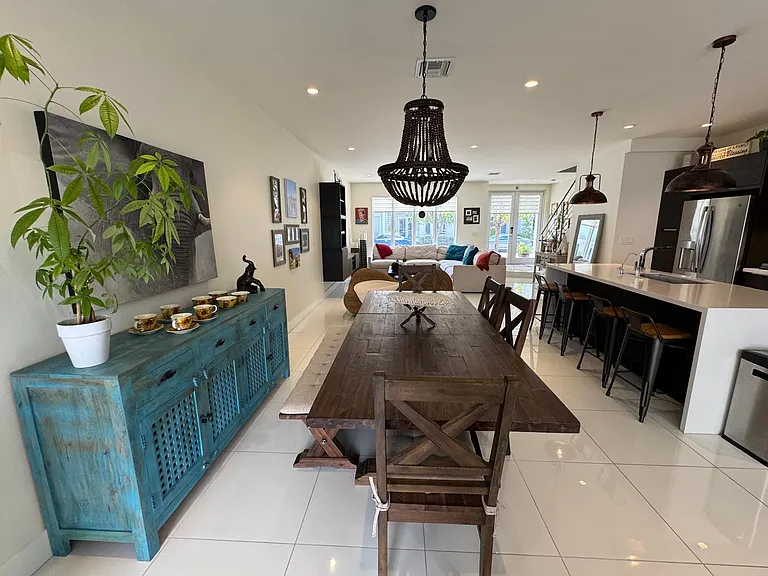 6361 NW 103rd Psge — Photo 4