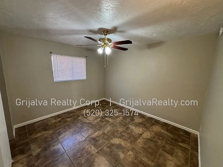 255 Silverbell — Photo 6