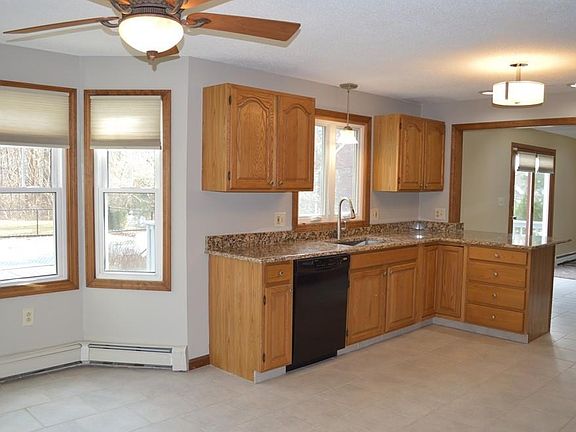 4th image of 13 Wildwood Cir