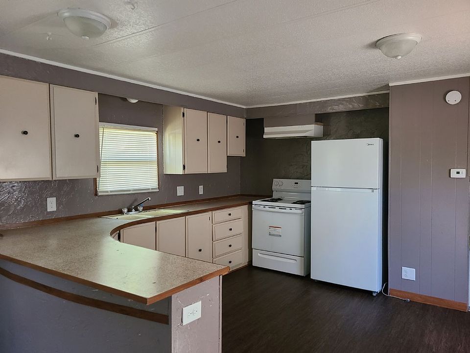2nd image of 2700 N Washington St Lot 77
