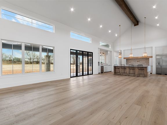 4th image of 2004 Rana Dr