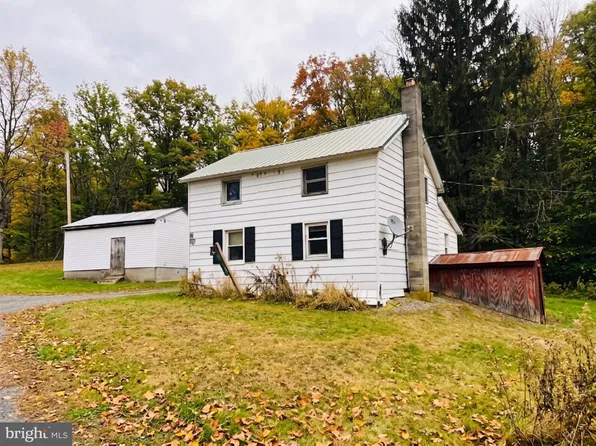 75 Hockenberry Ln, East Waterford, PA 17021