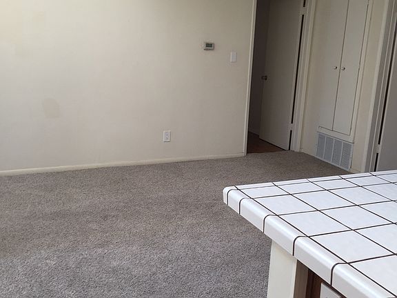5th image of 746 Mission Ave