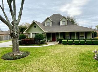 2715 Grand Blvd, Port Neches, TX 77651