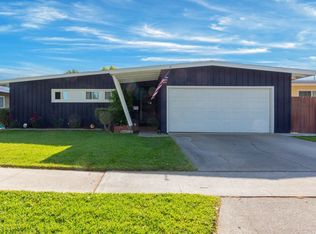 1106 N Lyon St, Santa Ana, CA 92701