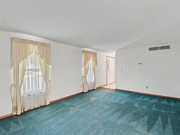 3rd image of 3260 Oakstone Dr