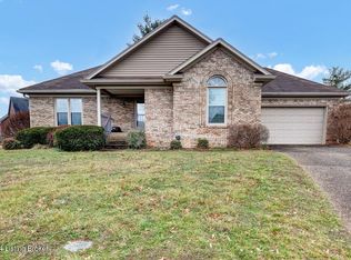 3900 Blooming Spring Ct, Louisville, KY 40299