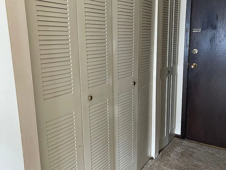 Courtyard Apartments — Photo 16