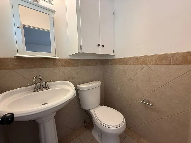 1001 Goode Dr — Photo 13