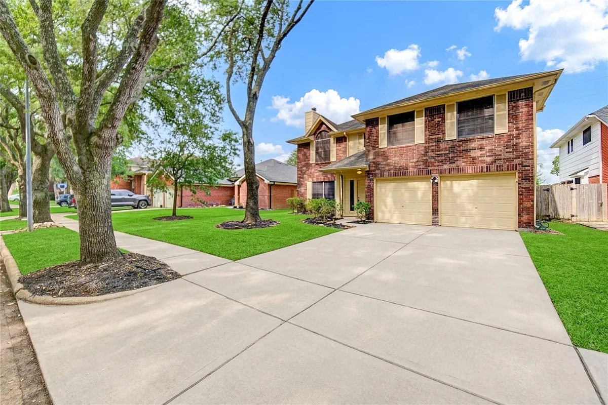 Building Photo - 138 W New Meadows Dr