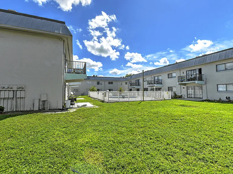 The Cove at 2950 — Photo 13